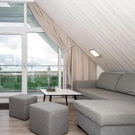 Two-bedroom In 5 Holiday home