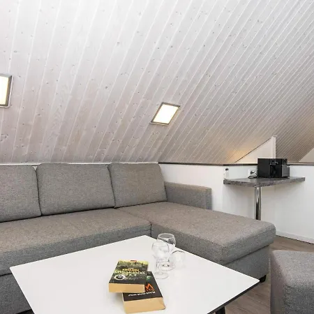Two-bedroom In 5