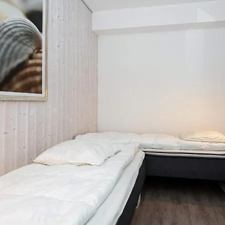 Two-bedroom In 5 Holiday home